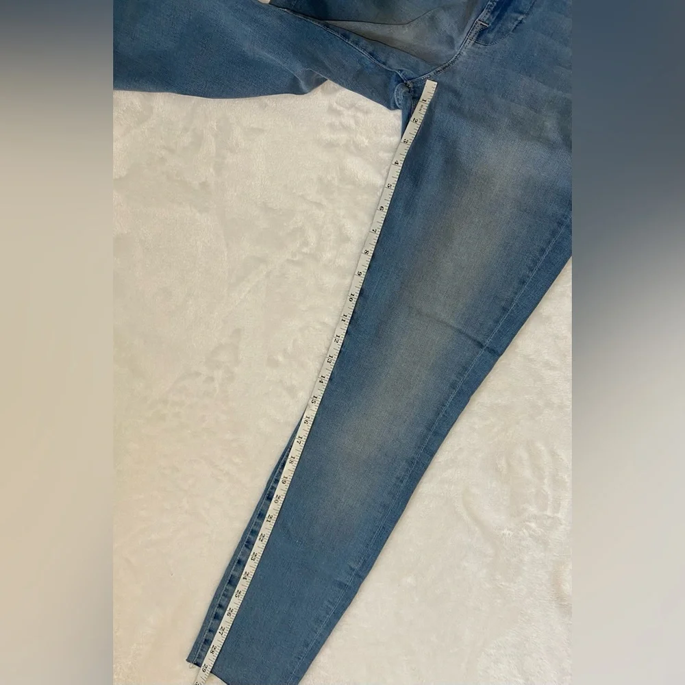 FRAME Le High Skinny High-Rise Jeans Light Wash Size 31 Stretch Denim